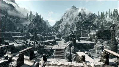 Quel est le nom du temple ancien situé au nord de Rorikbourg, où le joueur doit se rendre pour acquérir le masque de Morokei ?