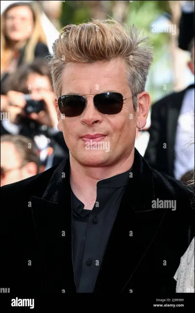 Je suis un auteur-compositeur-interprète et acteur français. Quel est mon prénom ?