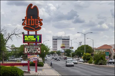 Cette ville de 48 000 habitants est située dans une région quasi désertique du sud-est de l'État du Nouveau-Mexique :