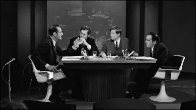 Quelle émission politique, créée en 1970, était présentée par André Campana, Alain Duhamel et Michel Bassi ?