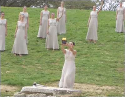 Quand au 1er parcours de la flamme olympique des Jeux "modernes", il est initié par un certain ... [ ? ]