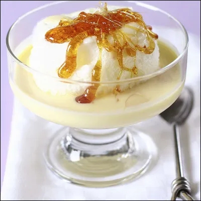 Quel est ce dessert en I de la cuisine française à base de blanc d'oeuf, de crème anglaise et de caramel ?