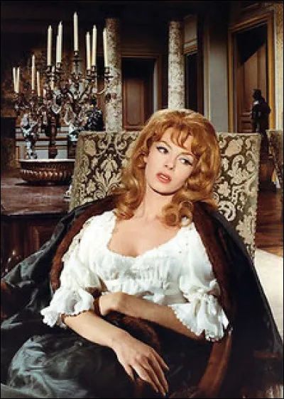 Dans le film de Bernard Borderie "Angélique, marquise des anges", avec qui Michèle Mercier partage-t-elle l'affiche ?