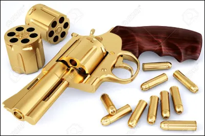 L'homme au pistolet d'Or.. .