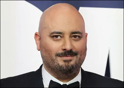 Qui est cet acteur qui joue le rôle du gendarme du centre de rétention dans le film ''Vive la France'' réalisé par Michaël Youn en 2013 ?