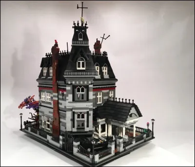 Fille de la famille Addams...