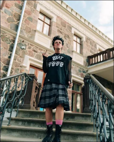 De quoi parle la chanson "Strawberry Lipstick" ?
(1 réponse attendue)