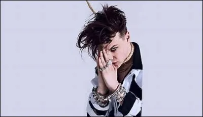 De quoi parle la chanson "Kill Somebody" ? 
(2 réponses attendues)