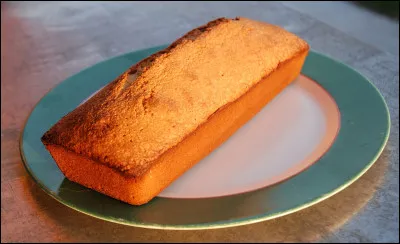 Quel est ce gâteau en Q dont les ingrédients (farine, sucre, beurre et oeufs) y sont en quantité égale en masse ?