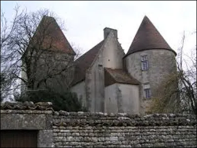 Je vous emmène maintenant en Nouvelle-Aquitaine au château de Barbezières. Village de l'arrondissement de Confolens, il se situe dans le département ...
