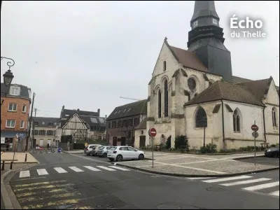 Quelle est cette ville de 14 300 habitants, située dans le sud-ouest du département, dans la Thelle, petite région naturelle au nord du Vexin ?