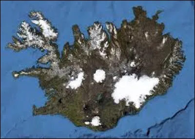 Quelle est cette île colonisée par les vikings entre 874 et 930 ?