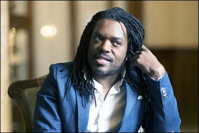 Mon premier est utile, mon second est là, mon troisième adhère, mon tout prend un ver !