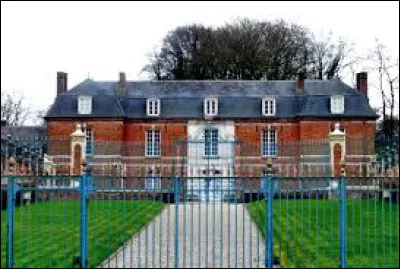 Je vous emmène à la découverte du château de Romesnil, à Nesle-Normandeuse. Commune Seinomarine, elle se situe en région ...