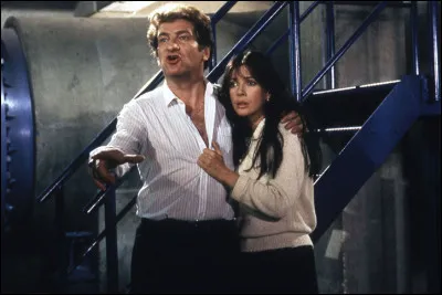 Trois ans plus tard, il est Maurice Bruno dans ce film de Jean-Pierre Mocky, avec Michel Serrault, Carole Laure et Claude Brosset :