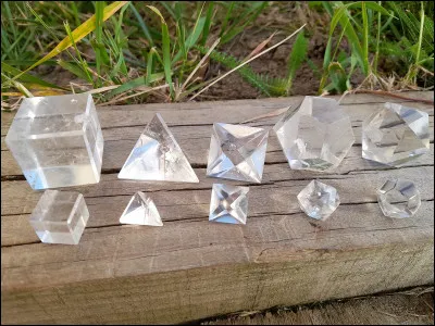 Combien de solides de Platon existe-t-il ?