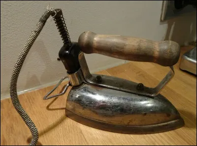 Fer à repasser : qui fut l'inventeur du fer à résistance électrique ?