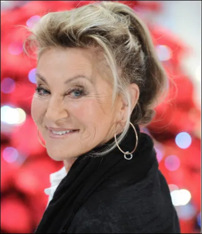 Dans quelle tranche d'âge se situe Sheila ?