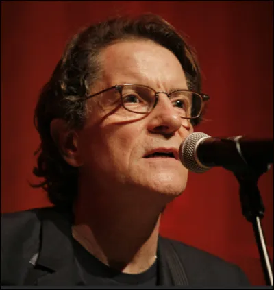 Dans quelle tranche d'âge se situe Francis Cabrel ?