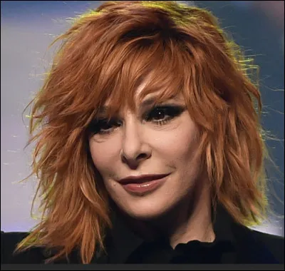 Dans quelle tranche d'âge se situe Mylène Farmer ?