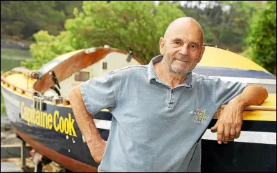Qui est ce navigateur, le premier à avoir traversé l'océan Atlantique en solitaire à la rame dans le sens ouest-est en 1980 ?