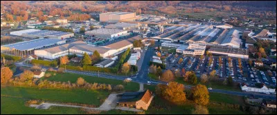 Quelle est cette activité industrielle implantée à Biars-sur-Cère dans le nord du département ?