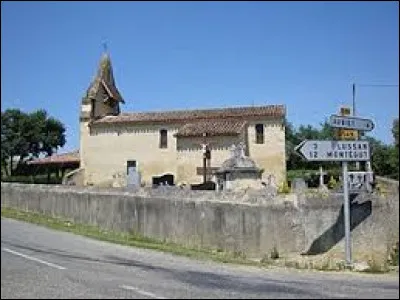 Nous sommes en Occitanie, à Lussan. Village de l'aire d'attraction Auscitaine, traversé par l'Arrats, il se situe dans le département ...