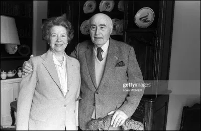 Le premier livre de Chadia Loueslati, publié en 2019, c'est...