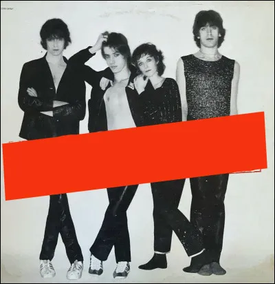 Quel groupe français fondé dans les années 70, a enregistré
cet album ?
Quel est son titre ?
(Groupe / Titre)