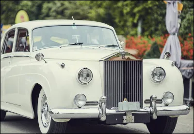 Le chien ".........." de Mongolie, La Rolls-Royce ".........."