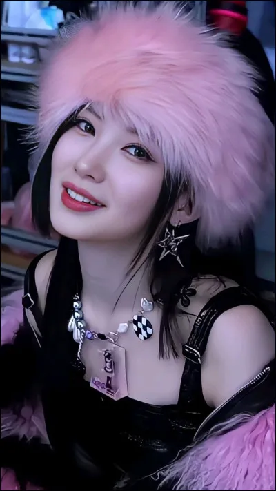 Dans quel clip vidéo porte-t-elle cette tenue ?