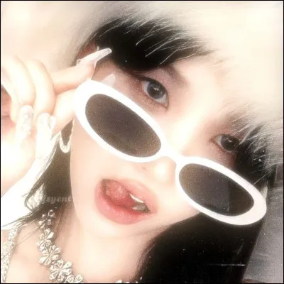 Soyeon fait-elle aussi partie d'un groupe autre que (G)I-DLE ?