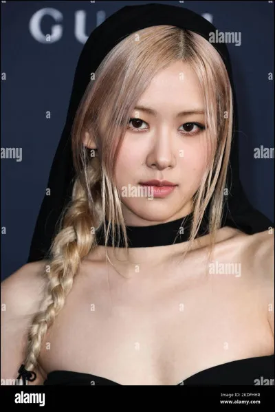 Comme se nomme la sœur de Rosé ?