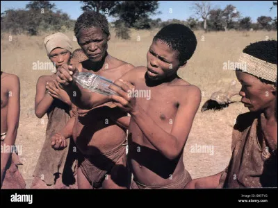 Il a malencontreusement ramassé une bouteille (vide) de coca...