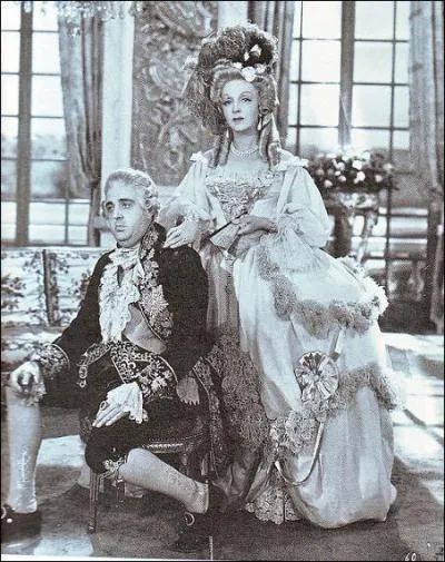 Quelle actrice endosse le r�le de Marie-Antoinette dans 'L'affaire du collier dela Reine' de Marcel L'Herbier en 1945 ?