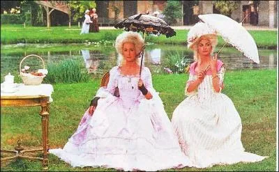 Quelle actrice endosse le r�le de Marie-Antoinette dans 'L'�t� de la r�volution' de Lazare Iglesis en 1988 ?