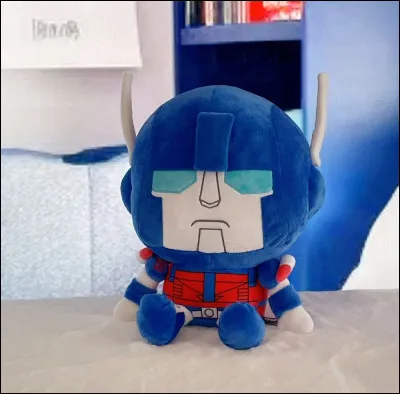 Dans quelle série d'animation Ultra Magnus dirige-t-il Autobot City ?