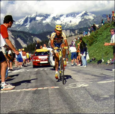 Les Italiens ont ensuite attendu plus de 30 ans pour voir l'un des leurs remporter le Tour, en 1998 : c'était ...