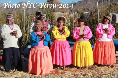 Quelle est cette ethnie du Pérou originaire de la région du lac Titicaca dont ils occupent les iles flottantes Uros ?
