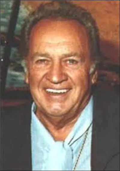 Né à Montbéliard le 15 juin 1916 et mort à Paris le 5 janvier 1995, Francis Lopez est un compositeur. Quel est le titre de la première opérette qu'il a écrite en 1945 ?