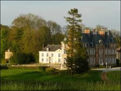 Je vous emmène dans le Perche à la découverte du château de Pouvrai. Village Ornais, il se situe en région ...
