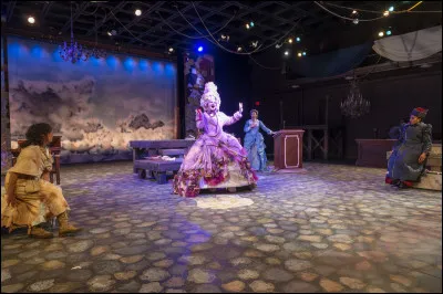 Passons un peu au lexique...
Quand on répète juste le texte, sans forcément monter sur scène, on appelle ça :