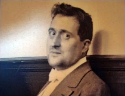 Qui est ce poète, auteur du poème ''le coin'' ?