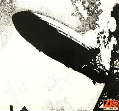 (Nom du groupe) suivi du chiffre I