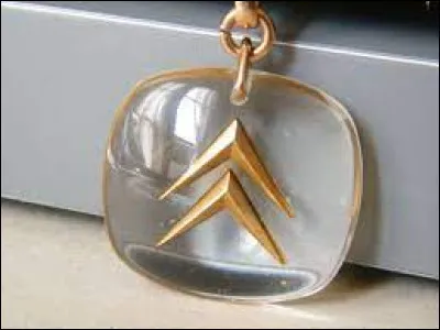 &Agrave; quelle marque appartient ce joli porte-cl&eacute; ?