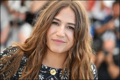 Quel est le prénom de la sur de ''Arthur H'', fils de Jacques Higelin ?