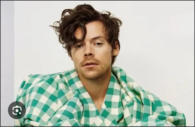 Combien y a-t-il de statues de cire à son effigie ?