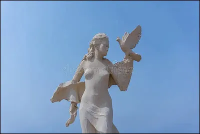 Qui est cette déesse grecque de l'Amour, dont l'un des attributs est la colombe ?