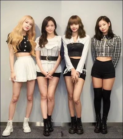 À quel groupe féminin les Blackpink sont-elles souvent comparées ?
