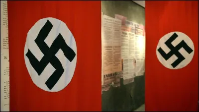 Voici la croix gammée, symbole du parti nazi dirigé par Hitler. En 1939, la seconde guerre mondiale est déclarée et la France occupée peu de temps plus tard. Quelle est la date du débarquement, marquant le début de la libération ?